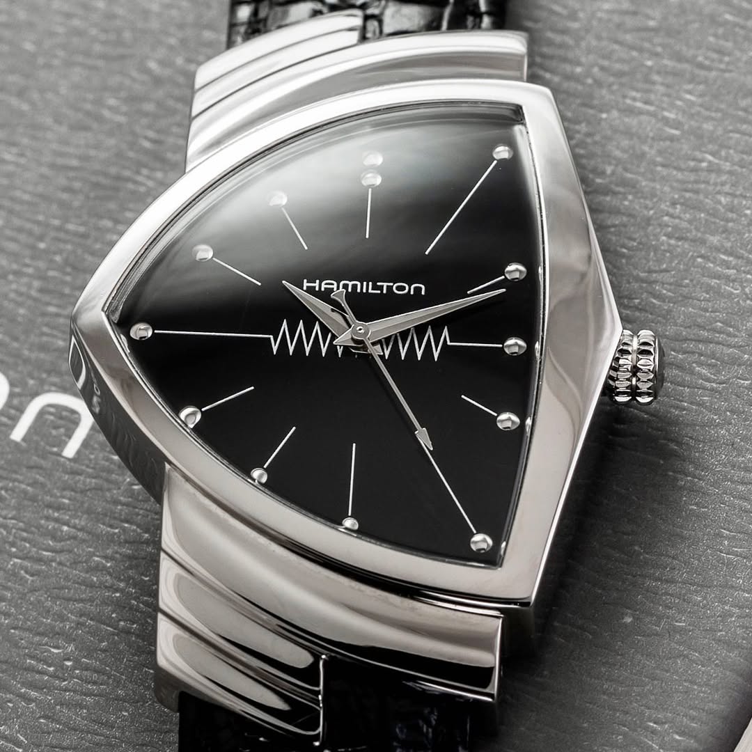 Hamilton Ventura Quartz Black Dial H24211732