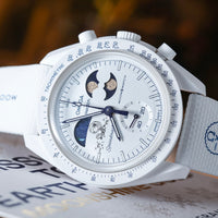 Swatch Mission to Earthphase- Moonshine Gold "Cold Moon" Snoopy SO33W701L