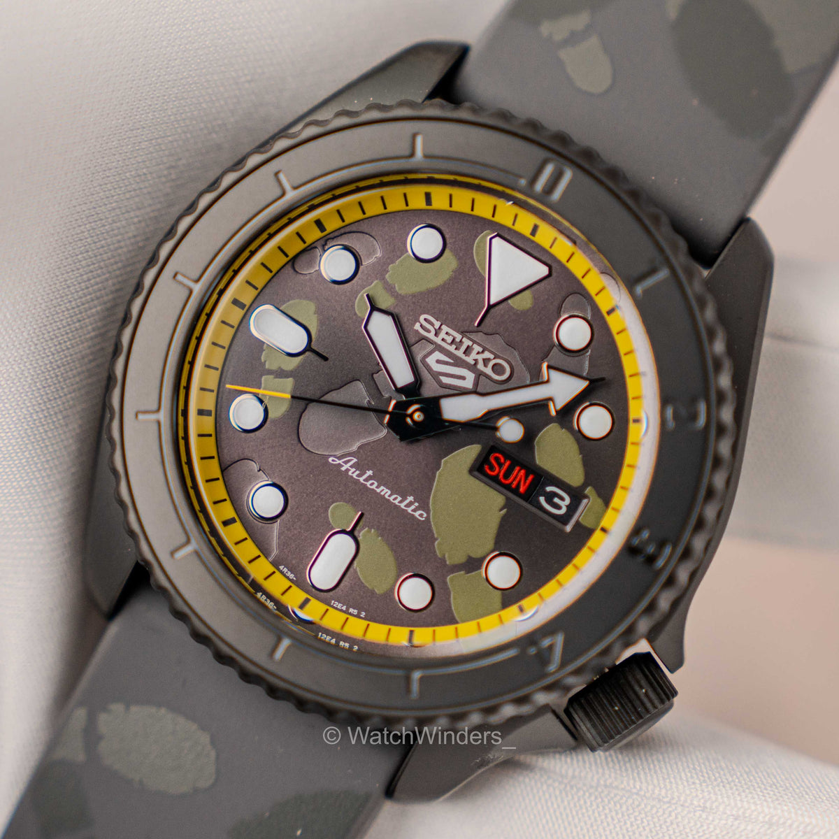 Seiko 5 x One Piece "Vinsmoke Sanji" SRPH69 Limited Edition