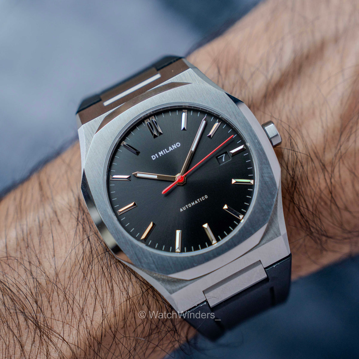 D1 Milano Automatico Retro Red Needle ATRJ10