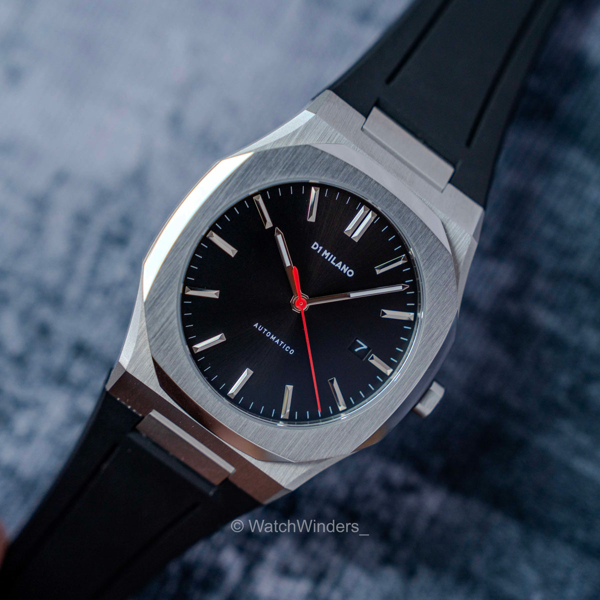 D1 Milano Automatico Retro Red Needle ATRJ10