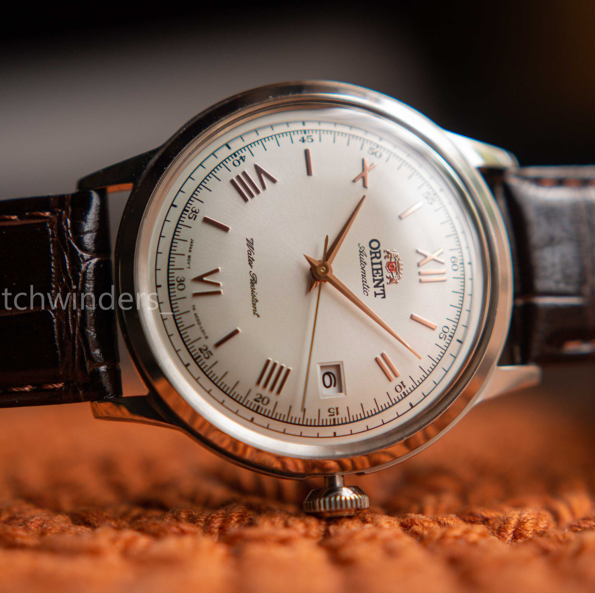 Orient 2nd-Gen Automatic White Dial / Golden Needles FAC00008W0