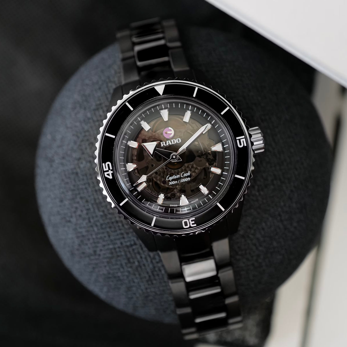 Rado Captain Cook High-Tech Ceramic Automatic R32127152