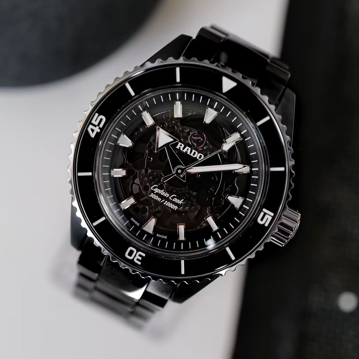 Rado Captain Cook High-Tech Ceramic Automatic R32127152