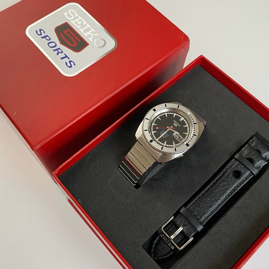 Seiko 5 Sports Heritage "Kamen Rider" SRPL05