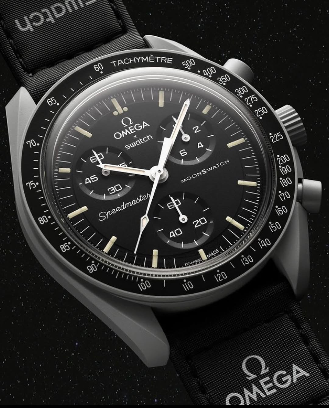 Swatch x Omega Moonswatch Mission to the Moon SO33M100